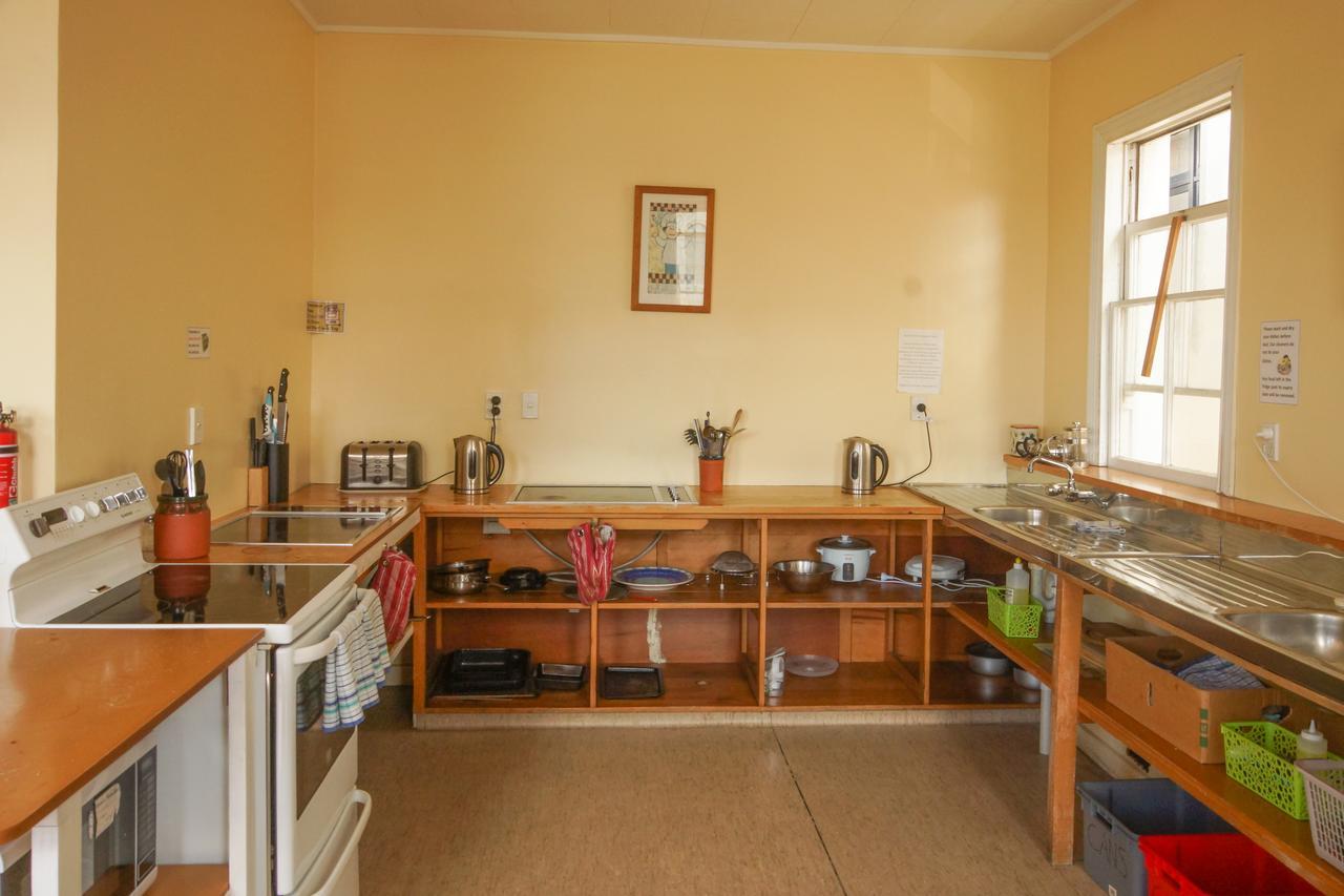 Empire Hotel Backpackers Oamaru Eksteriør billede