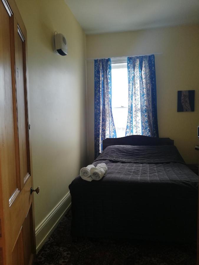 Empire Hotel Backpackers Oamaru Eksteriør billede