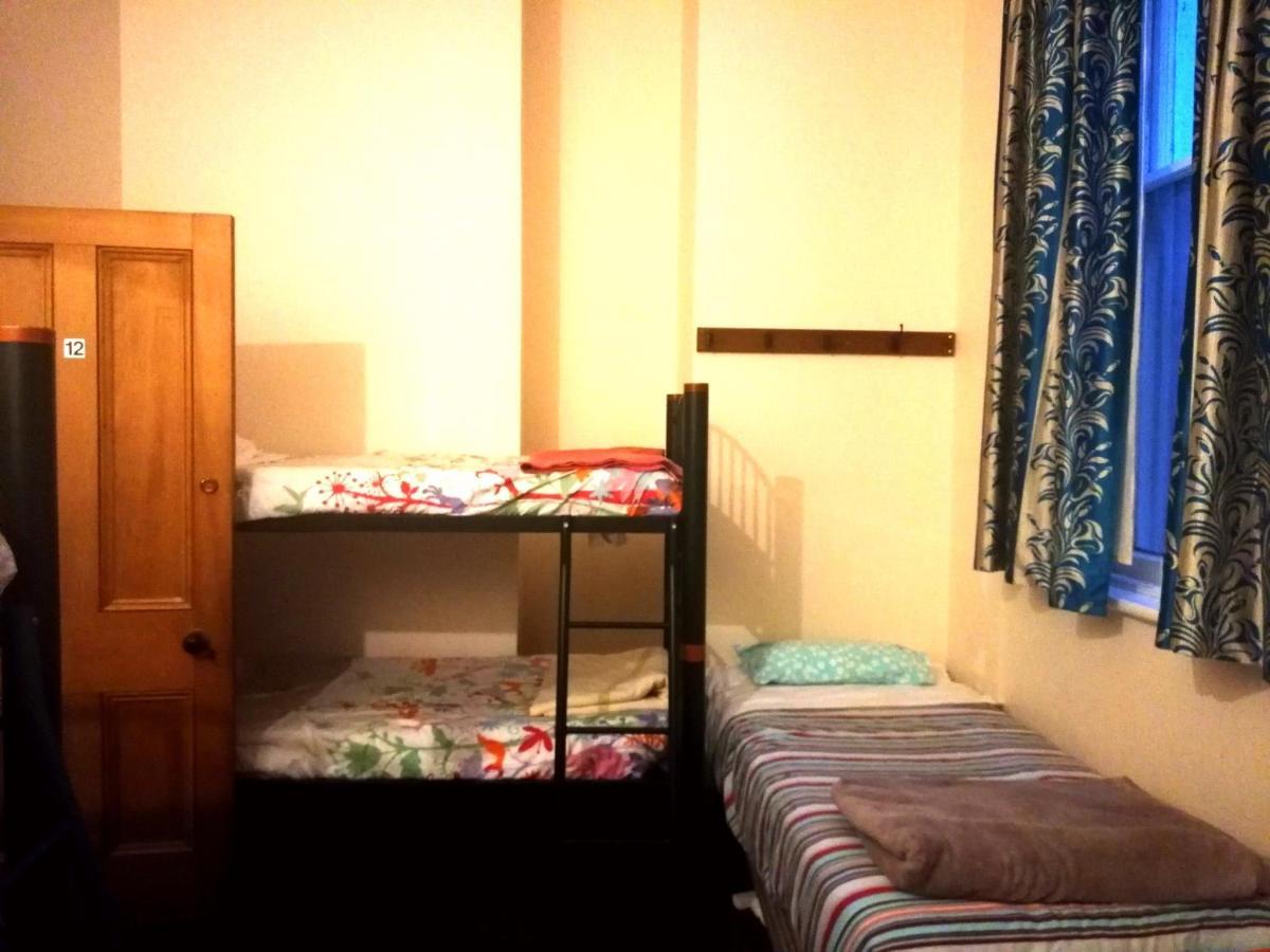 Empire Hotel Backpackers Oamaru Eksteriør billede